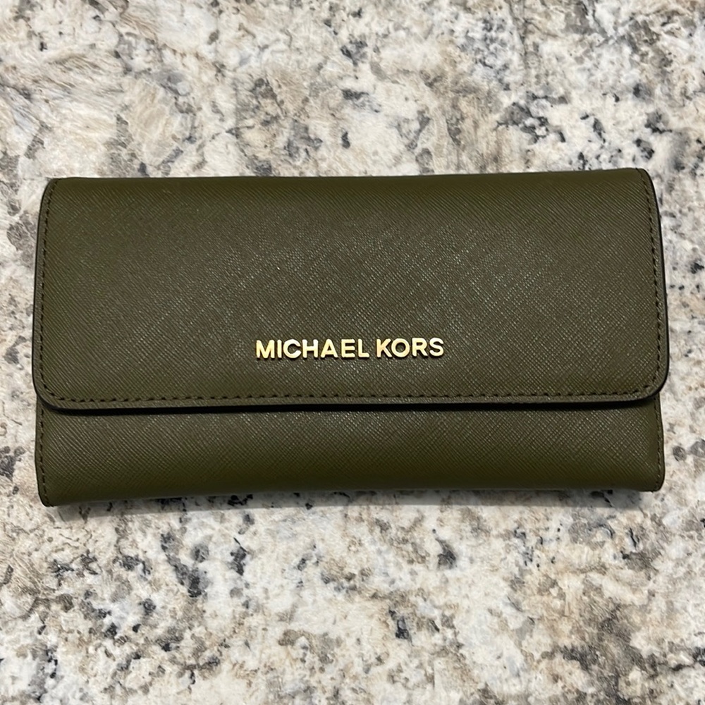 Michael kors wallet